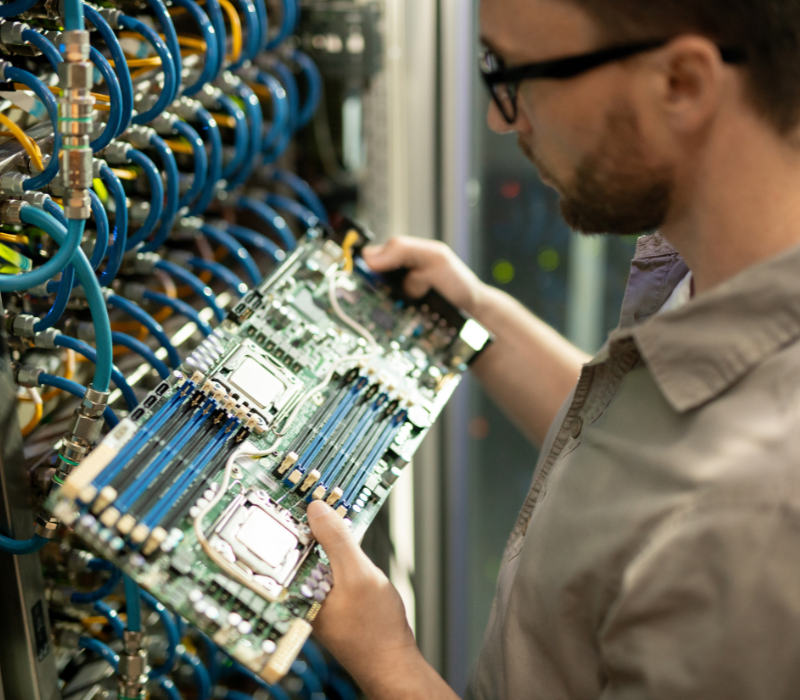 IT Service Dubai.